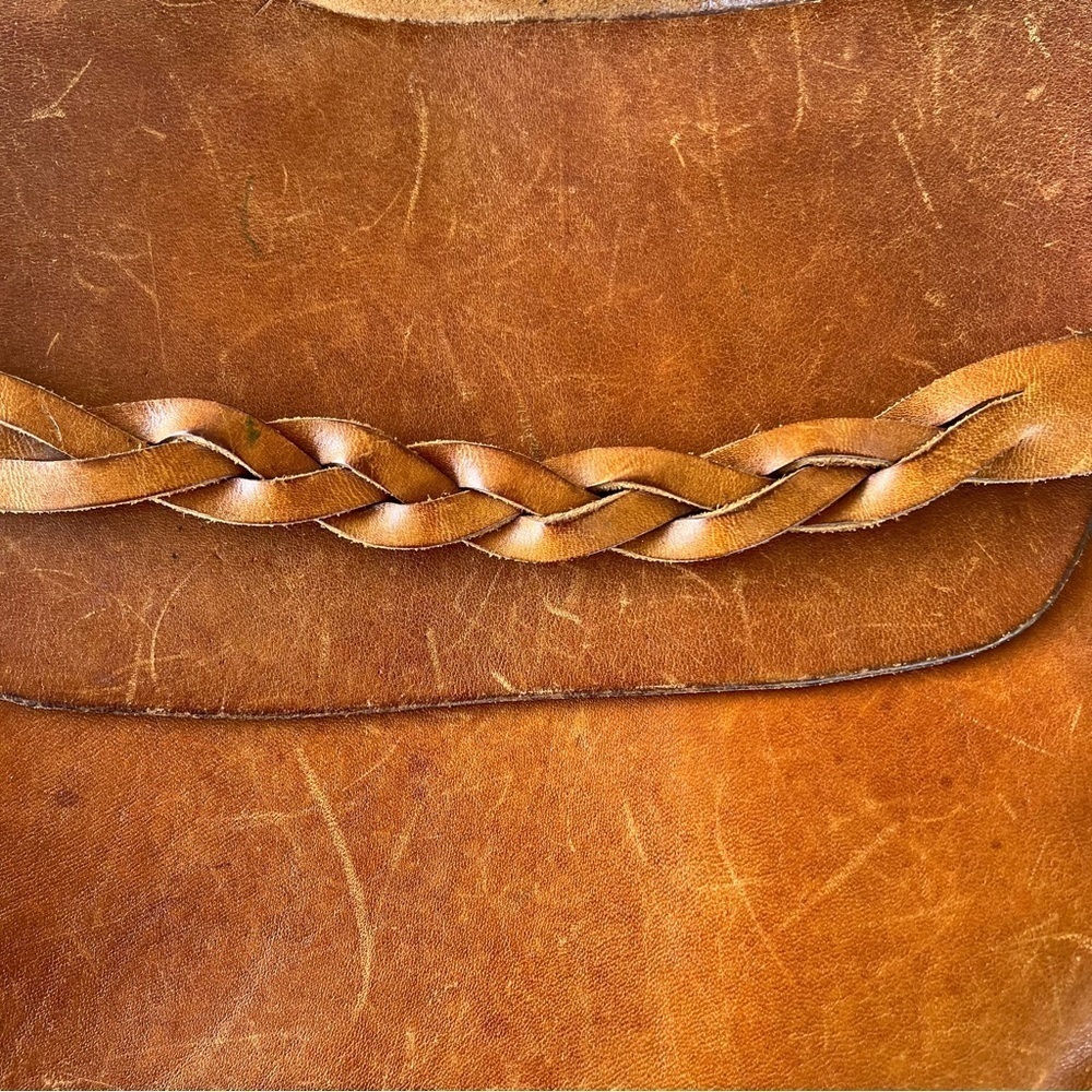 VTG Distressed Leather Boho Saddle Flap Purse Decorative Stitching Braid Detail - Picture 7 of 14